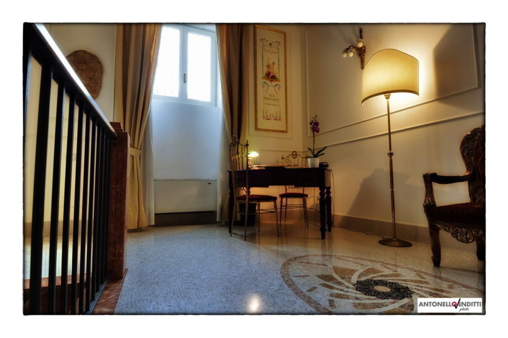 Palazzo Liguori Panzió Cava deʼ Tirreni Kültér fotó
