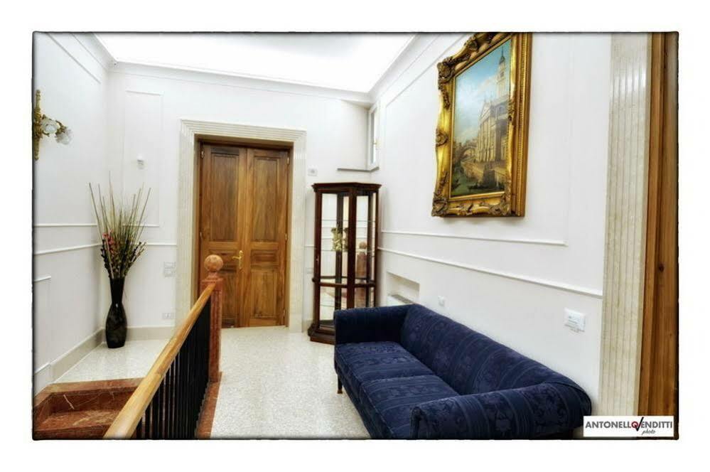 Palazzo Liguori Panzió Cava deʼ Tirreni Kültér fotó